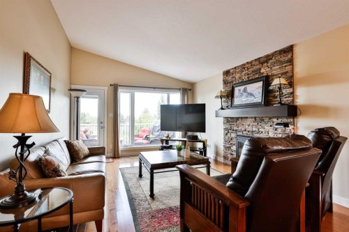 111 Firelight Way West, Lethbridge, AB 