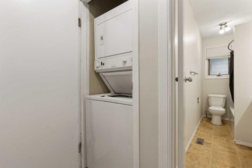 182 Oxford Road West, Lethbridge, AB 