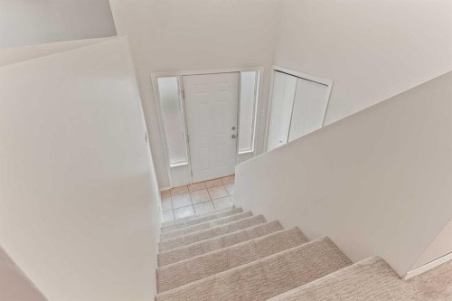 182 Oxford Road West, Lethbridge, AB 