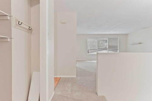 182 Oxford Road West, Lethbridge, AB 