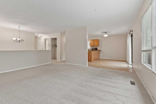 182 Oxford Road West, Lethbridge, AB 