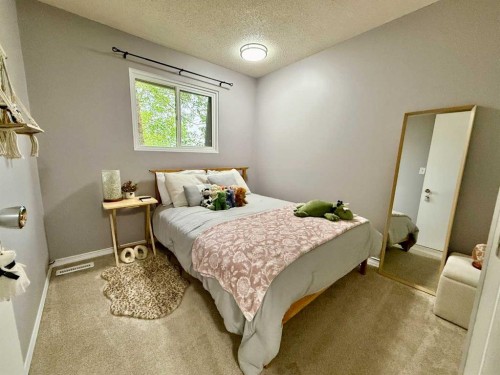 20-115 Lafayette Boulevard West, Lethbridge, AB 