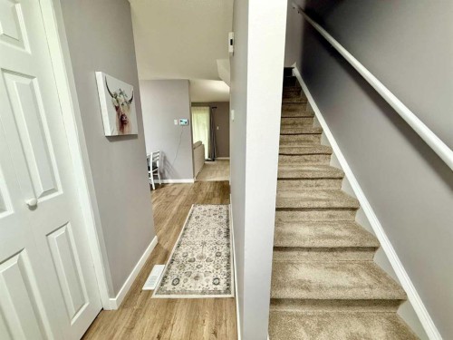 20-115 Lafayette Boulevard West, Lethbridge, AB 