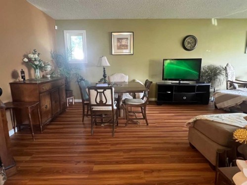953 Columbia Boulevard West, Lethbridge, AB 
