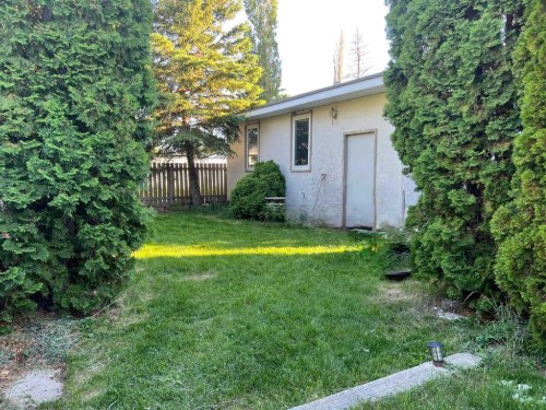 953 Columbia Boulevard West, Lethbridge, AB 