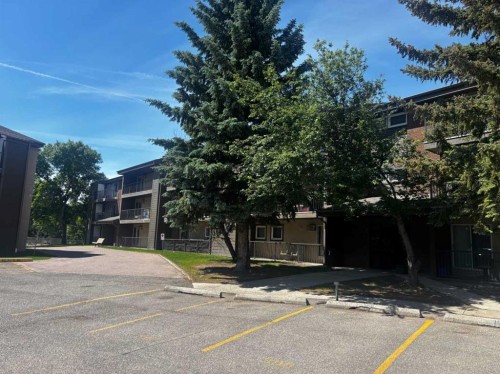 307-440 Columbia Boulevard WEST Lethbridge, AB T1K 5R4