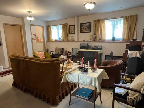 125S 150 West, Raymond, AB 