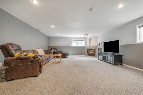 260 Red Crow Boulevard West, Lethbridge, AB 