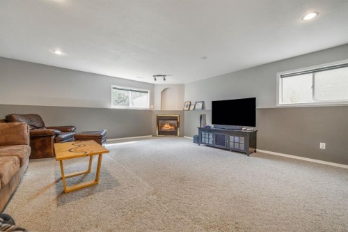 260 Red Crow Boulevard West, Lethbridge, AB 