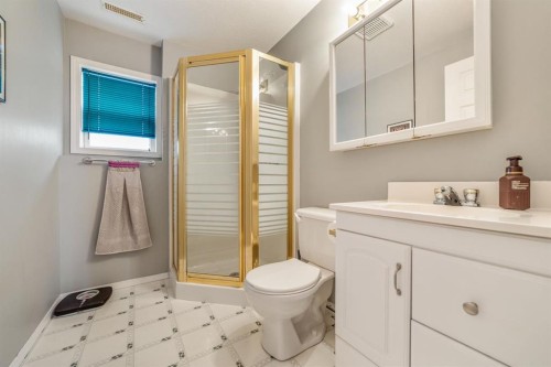 260 Red Crow Boulevard West, Lethbridge, AB 