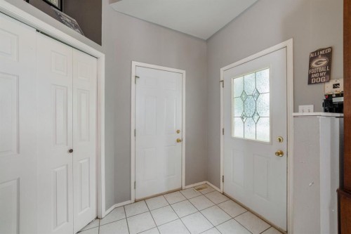 260 Red Crow Boulevard West, Lethbridge, AB 
