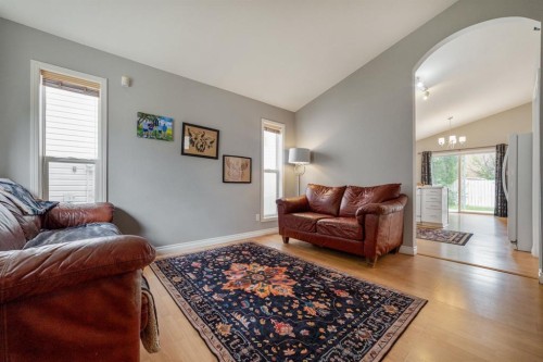 260 Red Crow Boulevard West, Lethbridge, AB 