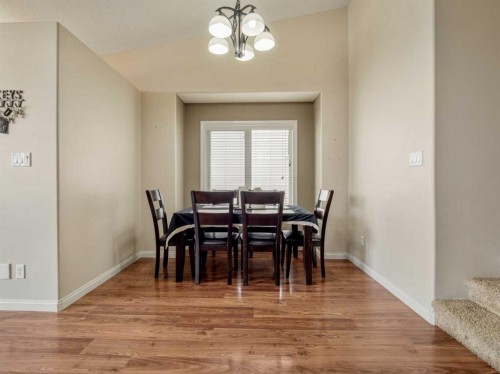 554 Margaret Sutherland Crescent North, Lethbridge, AB 