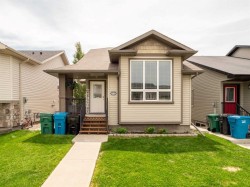554 Margaret Sutherland Crescent NORTHLethbridge, AB T1H 5R6