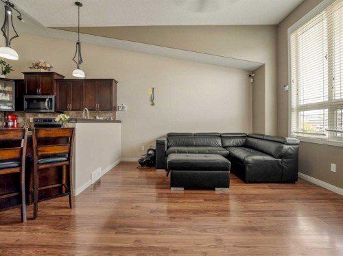554 Margaret Sutherland Crescent North, Lethbridge, AB 