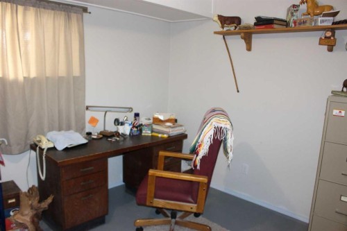 61048 Hwy 844, Raymond, AB - Indoor Photo Showing Office