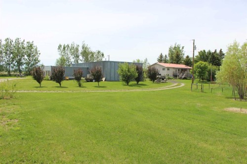 61048 Hwy 844, Raymond, AB - Outdoor