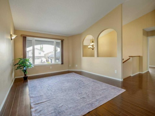 727 Aberdeen Crescent West, Lethbridge, AB 