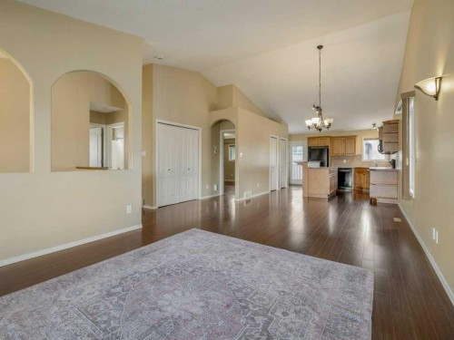 727 Aberdeen Crescent West, Lethbridge, AB 
