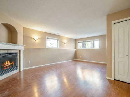 727 Aberdeen Crescent West, Lethbridge, AB 