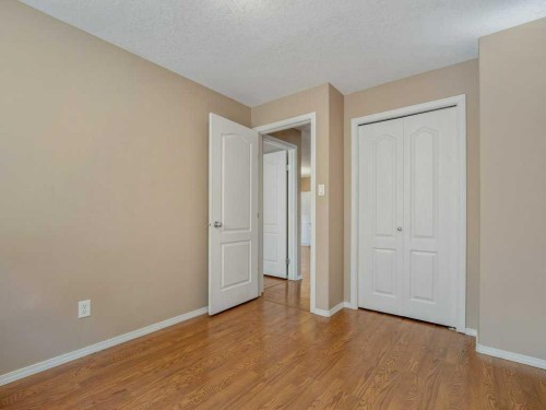 727 Aberdeen Crescent West, Lethbridge, AB 
