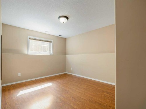 727 Aberdeen Crescent West, Lethbridge, AB 