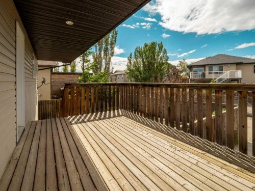 727 Aberdeen Crescent West, Lethbridge, AB 