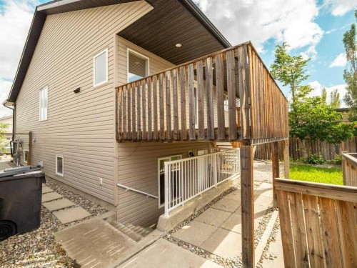 727 Aberdeen Crescent West, Lethbridge, AB 