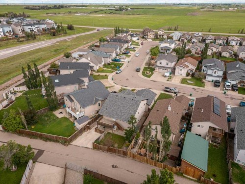 727 Aberdeen Crescent West, Lethbridge, AB 