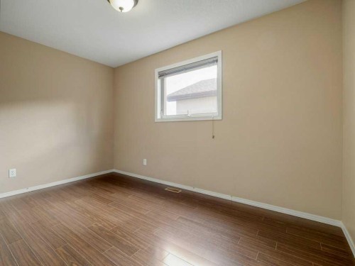 727 Aberdeen Crescent West, Lethbridge, AB 