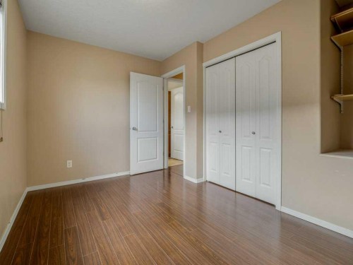 727 Aberdeen Crescent West, Lethbridge, AB 
