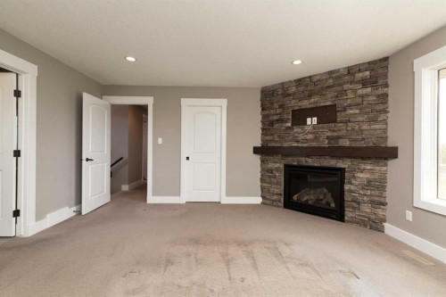 788 Canyonview Close West, Lethbridge, AB 