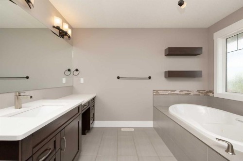 788 Canyonview Close West, Lethbridge, AB 