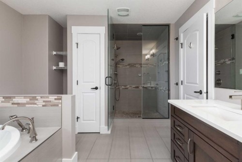 788 Canyonview Close West, Lethbridge, AB 