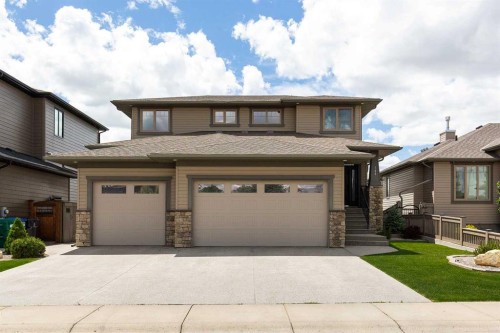 788 Canyonview Close WEST Lethbridge, AB T1K 5R9