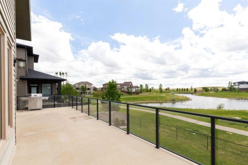 788 Canyonview Close West, Lethbridge, AB 