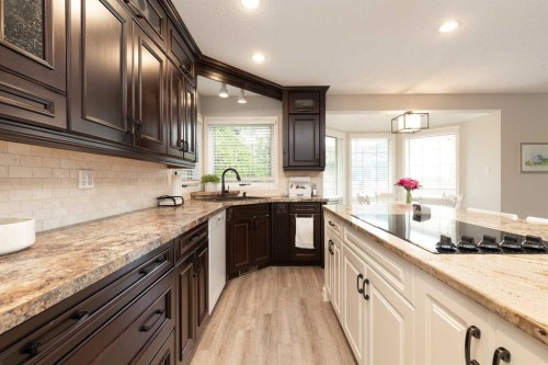 205 Kings Bay South, Lethbridge, AB 