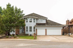 205 Kings Bay SOUTHLethbridge, AB T1K 5G1