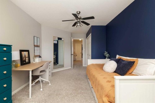 205 Kings Bay South, Lethbridge, AB 