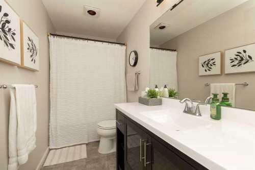 205 Kings Bay South, Lethbridge, AB 