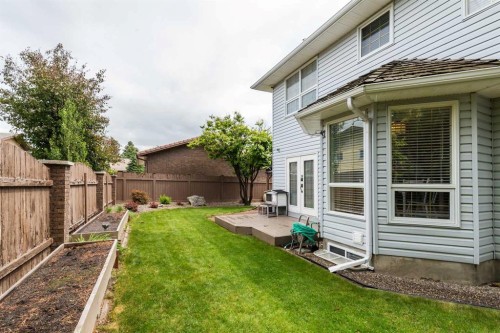 205 Kings Bay South, Lethbridge, AB 