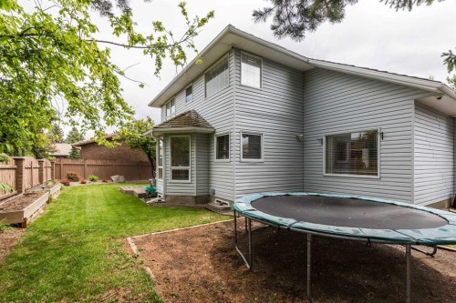 205 Kings Bay South, Lethbridge, AB 