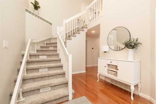 205 Kings Bay South, Lethbridge, AB 