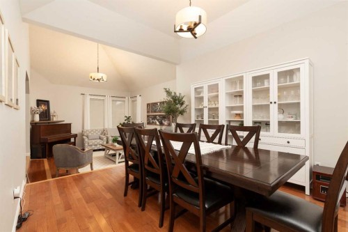 205 Kings Bay South, Lethbridge, AB 