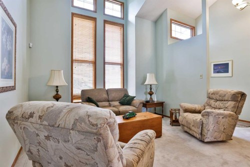 2265 27 Avenue South, Lethbridge, AB - Indoor Photo Showing Living Room