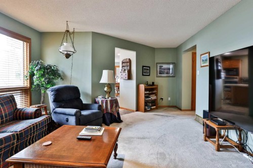 2265 27 Avenue South, Lethbridge, AB - Indoor Photo Showing Other Room