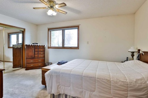 2265 27 Avenue South, Lethbridge, AB - Indoor Photo Showing Bedroom