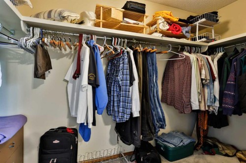 2265 27 Avenue South, Lethbridge, AB - Indoor With Storage