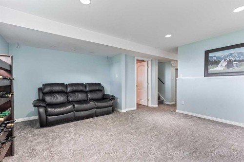 1017 19A Avenue, Coaldale, AB 