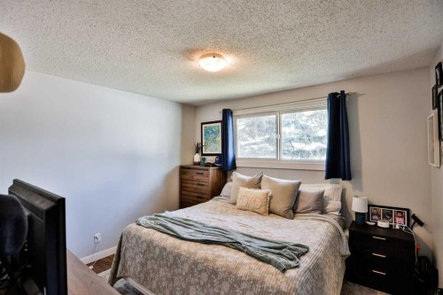 195 Laval Boulevard West, Lethbridge, AB 
